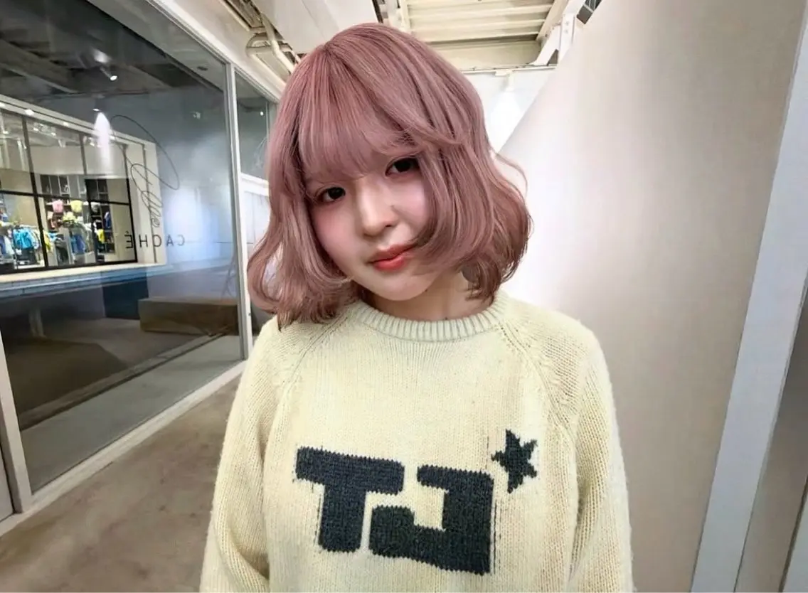 ショート カラー ベージュカラー ピンクカラー ピンクベージュ ボブ ヘアカラー 田中 瑠愛のヘアスタイル