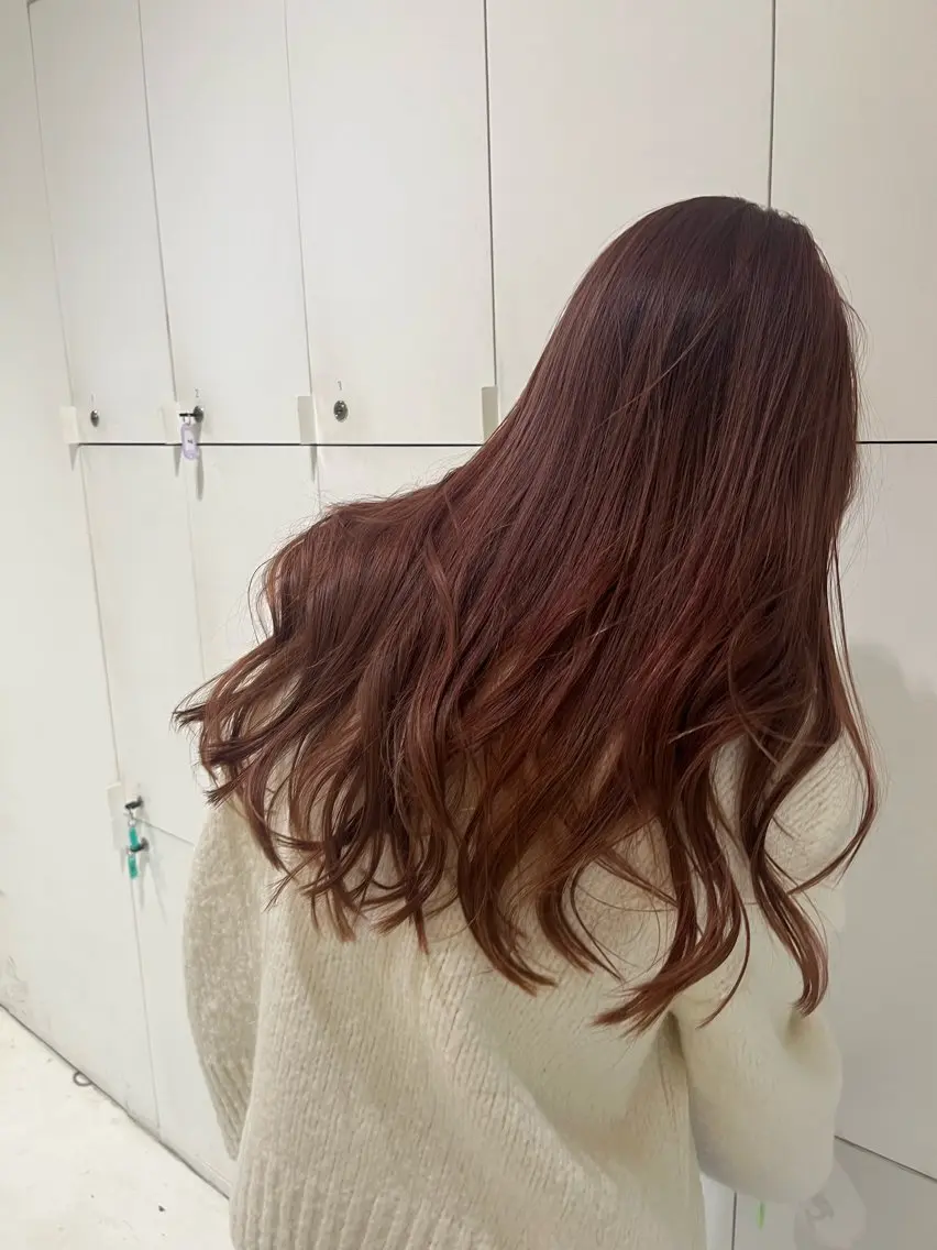 カラー Louwe 小島のヘアスタイル