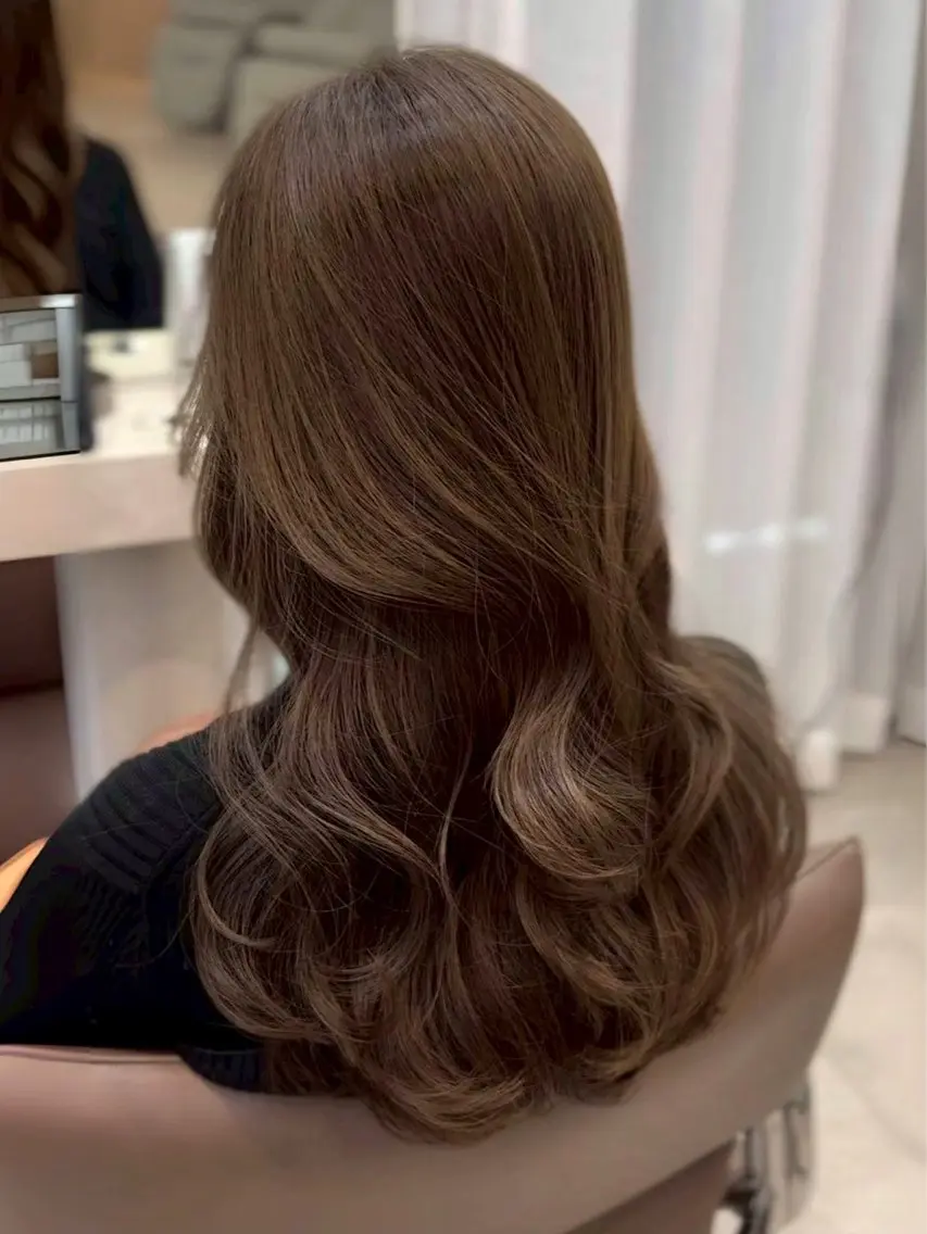 カラー チナツ/栄/名古屋 カラーモデルのヘアスタイル