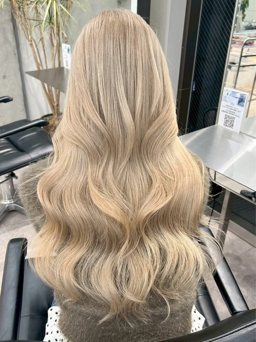 ロング ヘアカラー ヘーゼルブラウン🤎 ゆり🫧のヘアスタイル