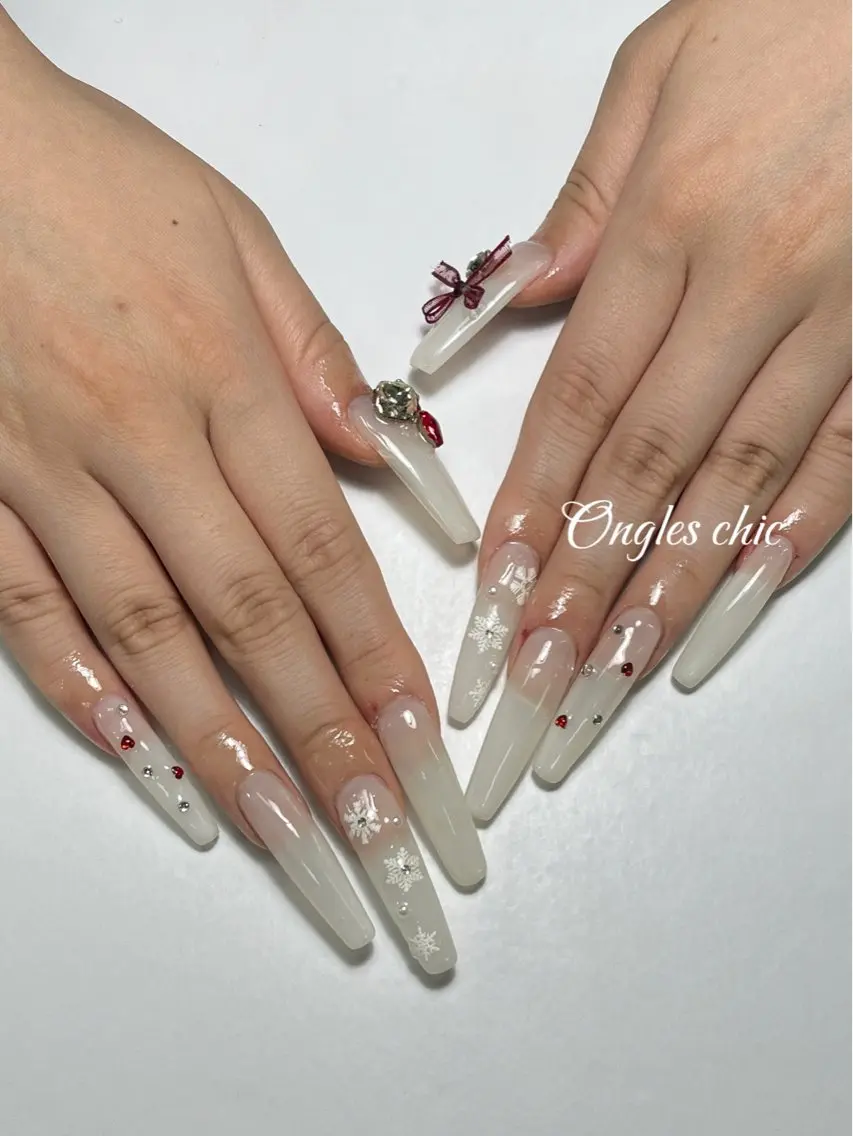 ネイル ハンドネイル ongles chicのネイルデザイン