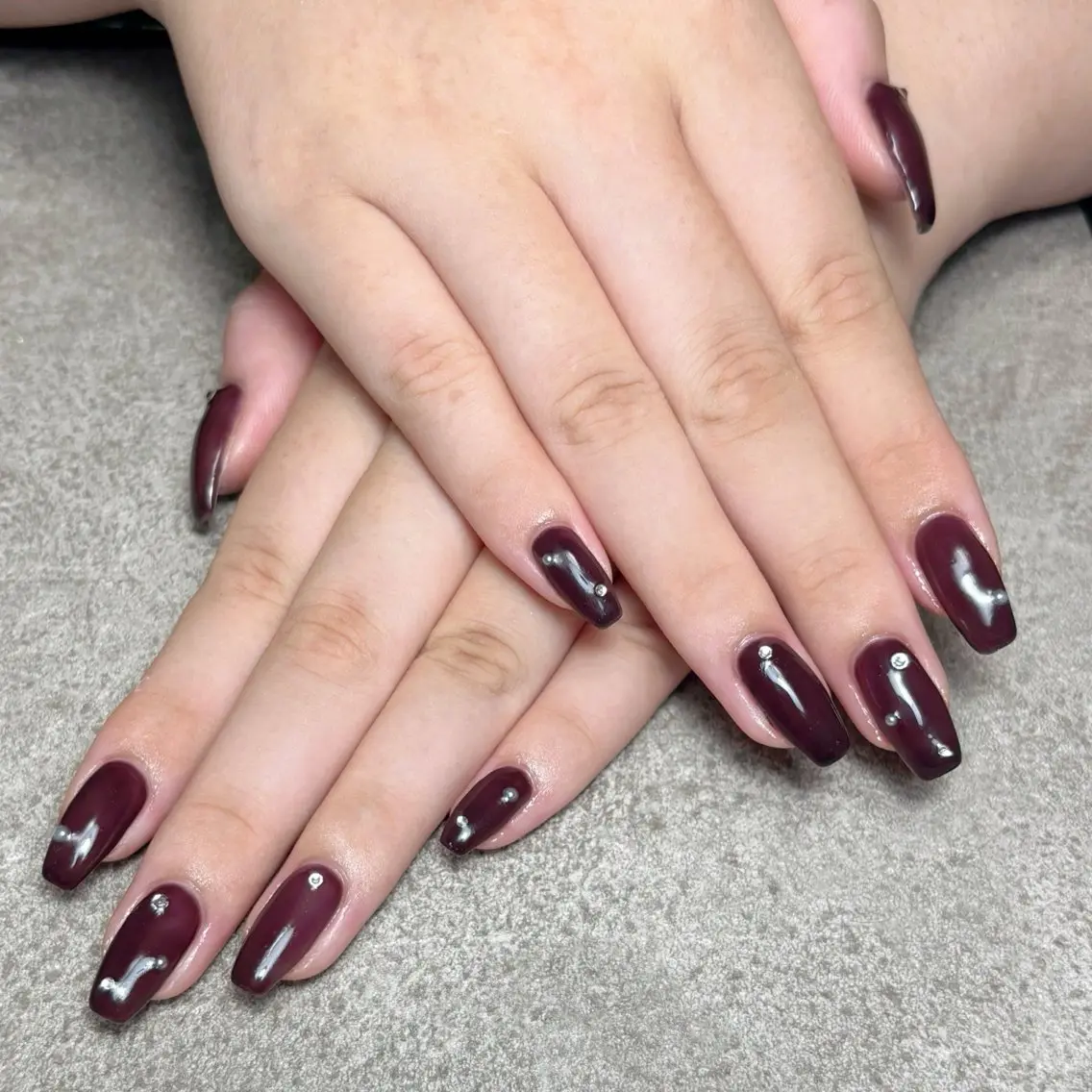 ネイル ハンドネイル nailroom DIASOMNIAのネイルデザイン