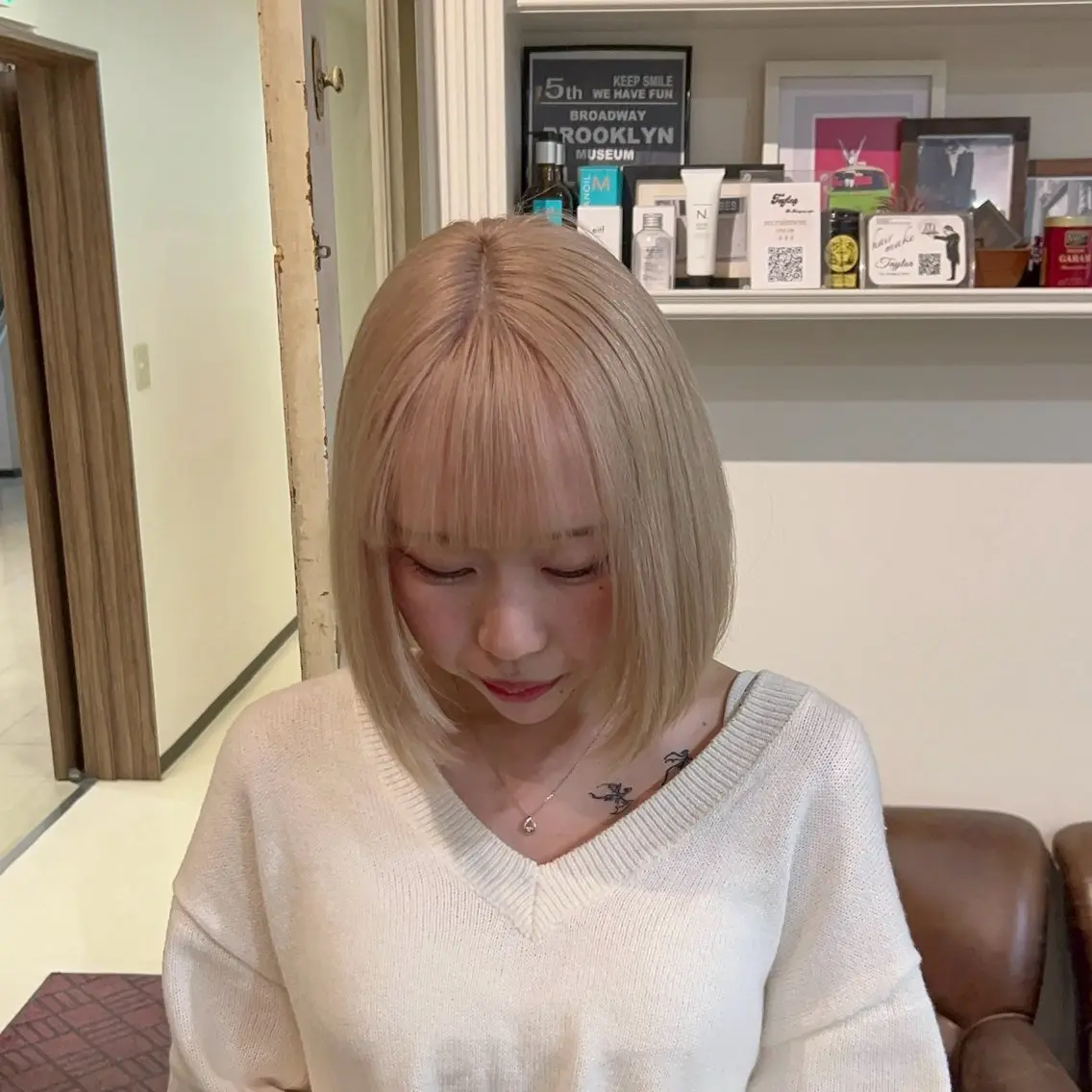 ショート カラー ベージュカラー ホワイトベージュ ボブ オカベ ショウマのヘアスタイル