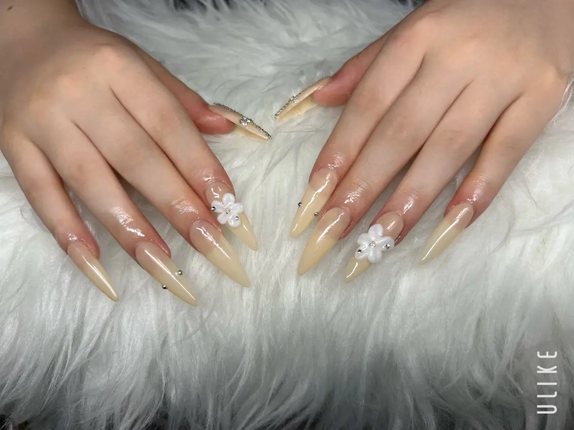 ネイル ハンドネイル フットネイル anela_nail aynのネイルデザイン