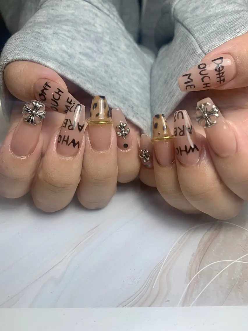 ネイル フレンチネイル ジェルネイル 韓国ネイル マグネットネイル マグネットフレンチ akina nailsのネイルデザイン