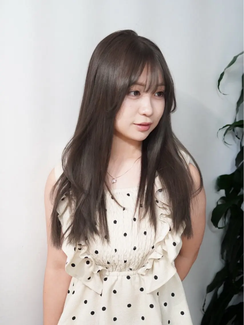 ロング カラー グレージュ 赤み消し/透明 感カラー🫧みらいのヘアスタイル