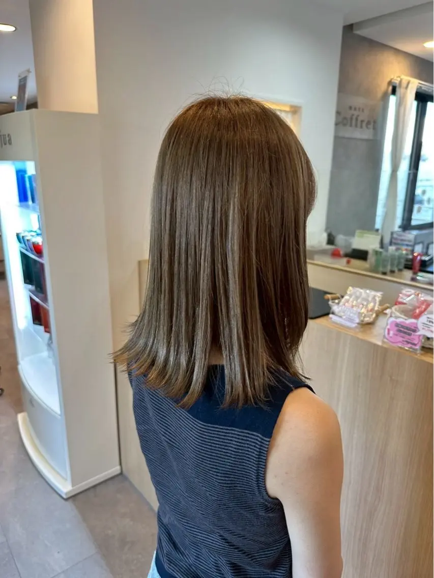 ミディアム 秋山 空澄のヘアスタイル
