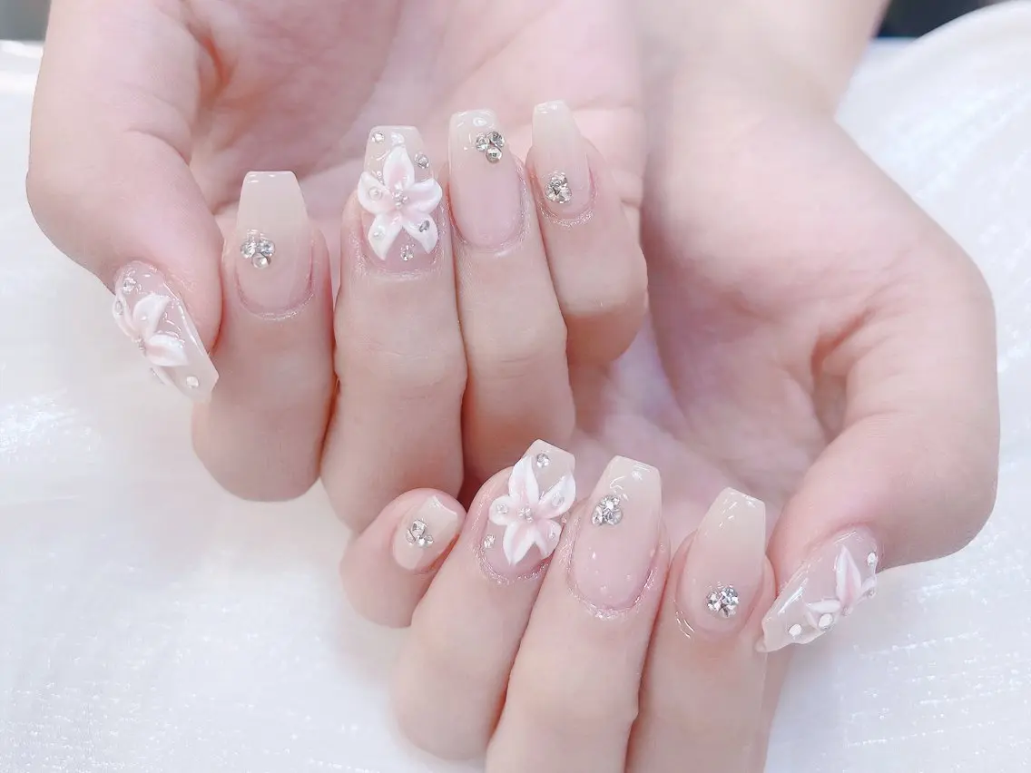 ネイル チークネイル 成人式 フレンチネイル グラデーション 氷ネイル・うるうるネイル ハンドネイル DUO MI nail salonのネイルデザイン