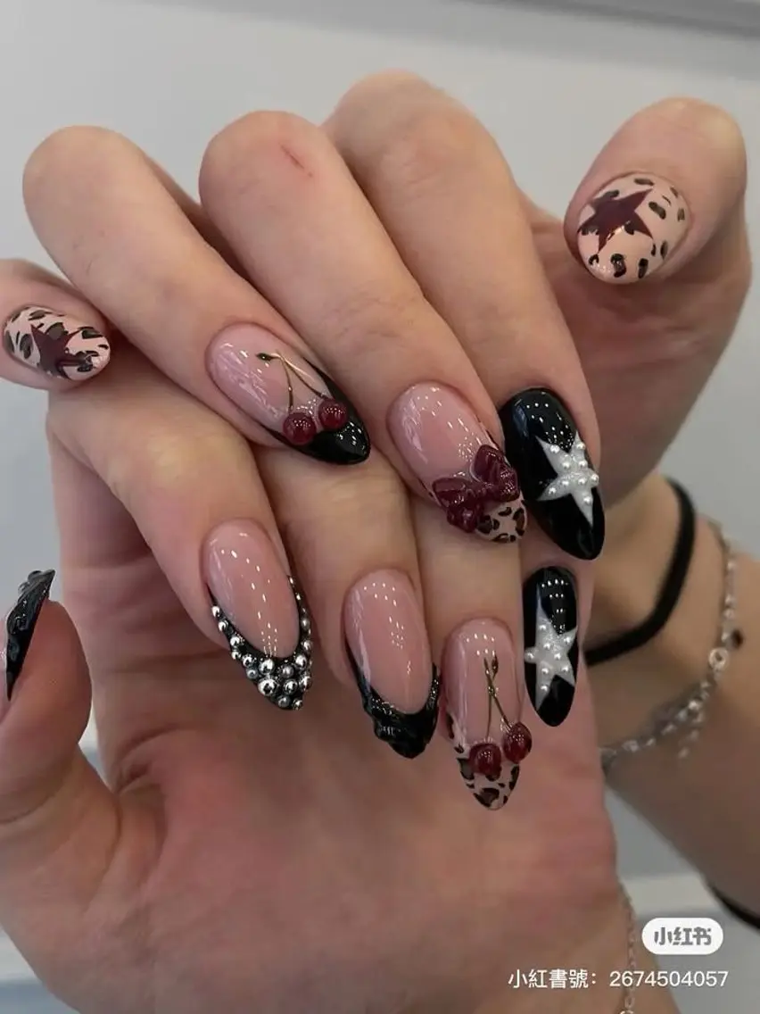 ネイル ボルドー チークネイル 成人式 フレンチネイル キラキラネイル Kawaii _Nailのネイルデザイン