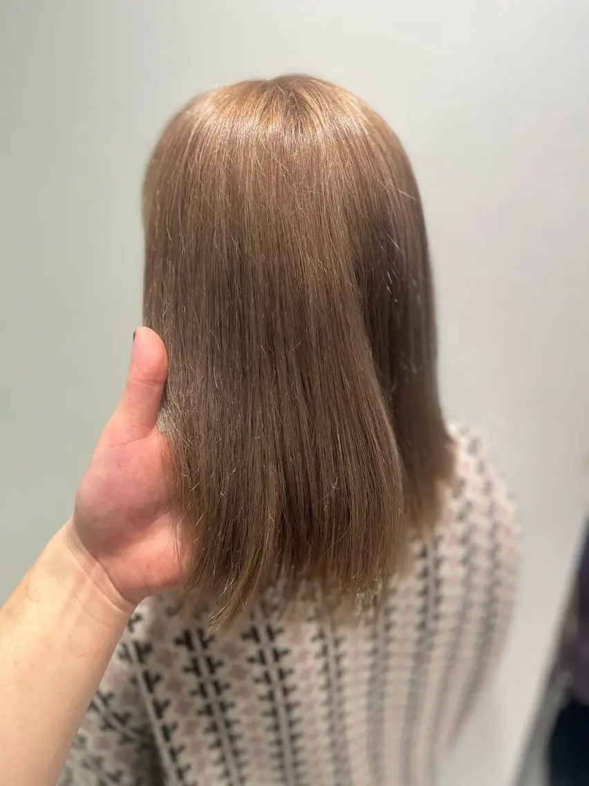 ロング カラー ヘアカラー ハイトーンカラー 🦄レイヤーカットのヘアスタイル