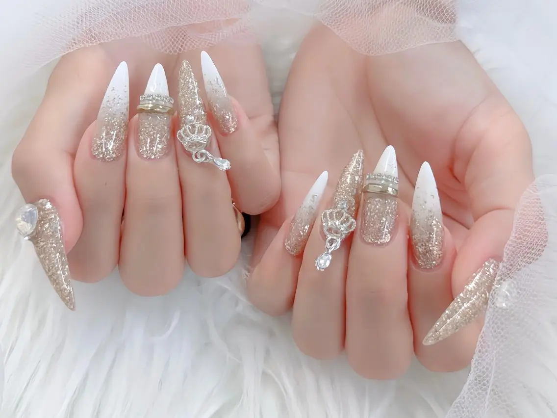 ネイル オーロラネイル チークネイル 桜ネイル クリアネイル ドット ハンドネイル Rin Nail Shinokuboのネイルデザイン