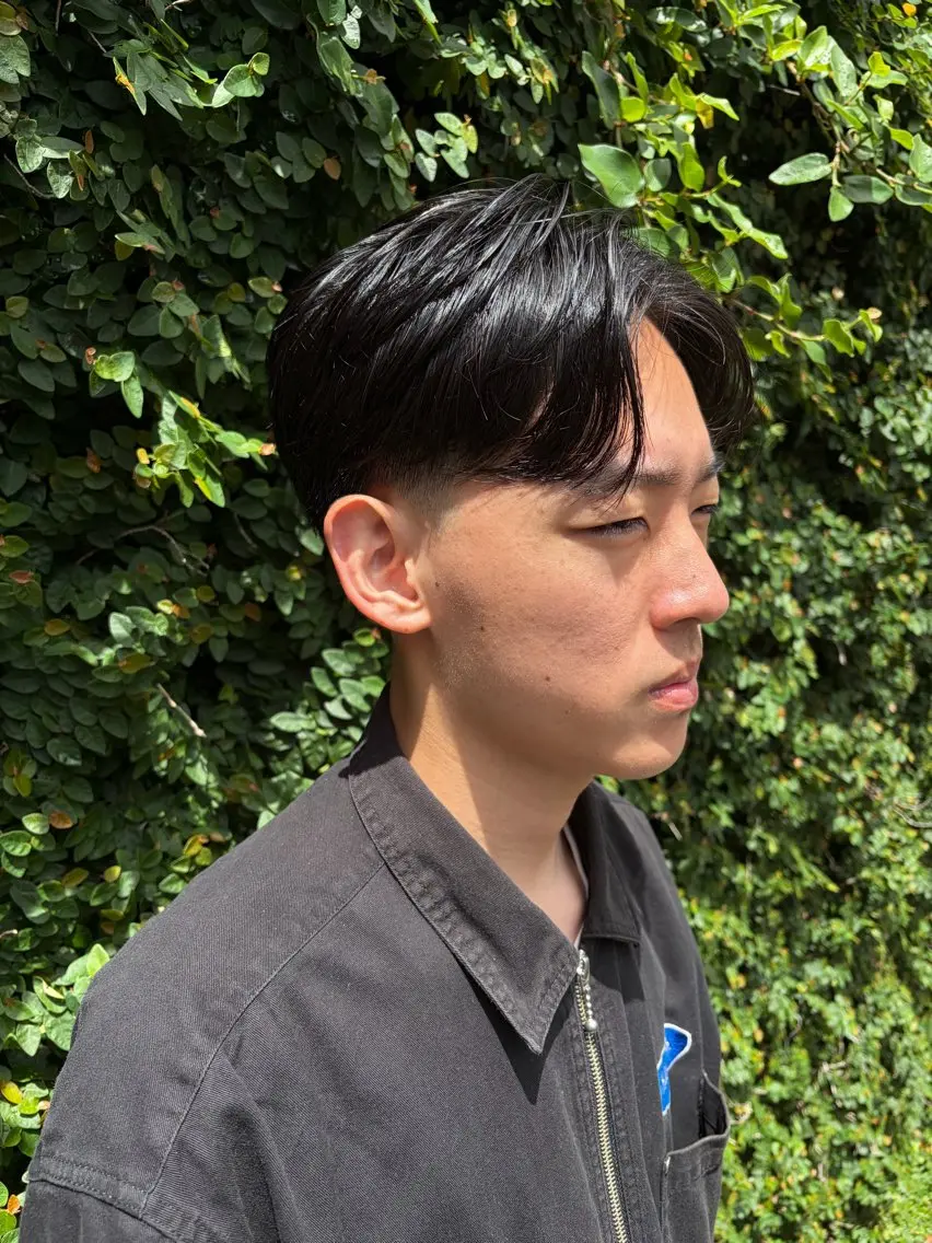 メンズ センターパート フェードカット ワタナベ カンタのヘアスタイル