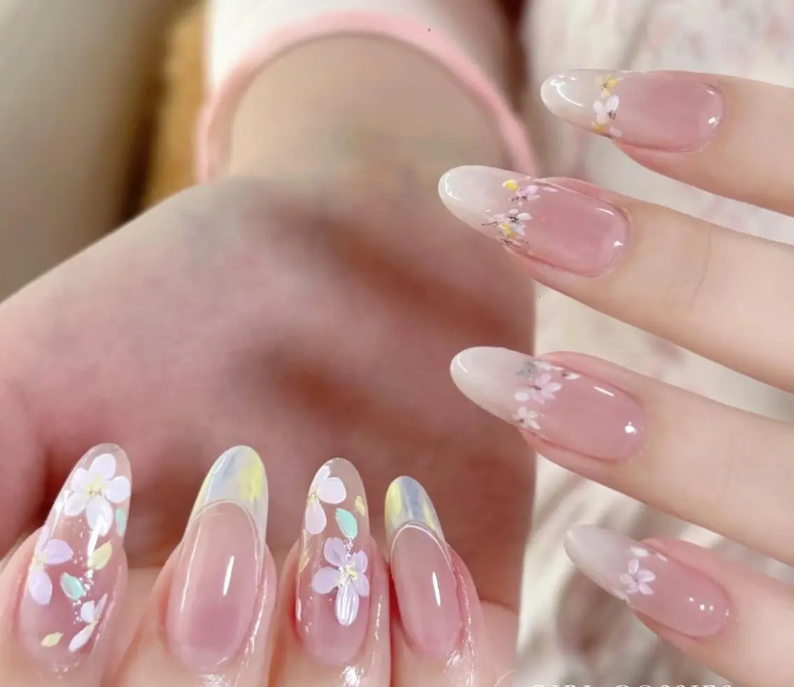 ネイル ハンドネイル エリ🫧 nail池袋東口のネイルデザイン