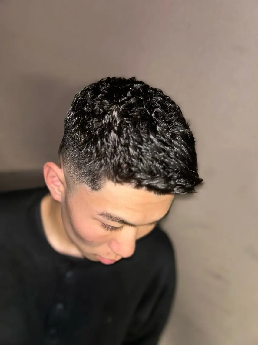 ショート パーマ 仙庭 風輝のヘアスタイル