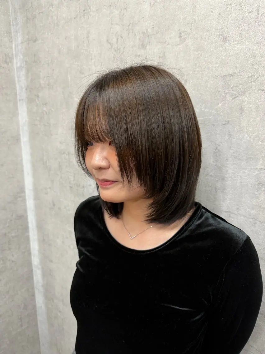 カラー 宇座 杏音のヘアスタイル