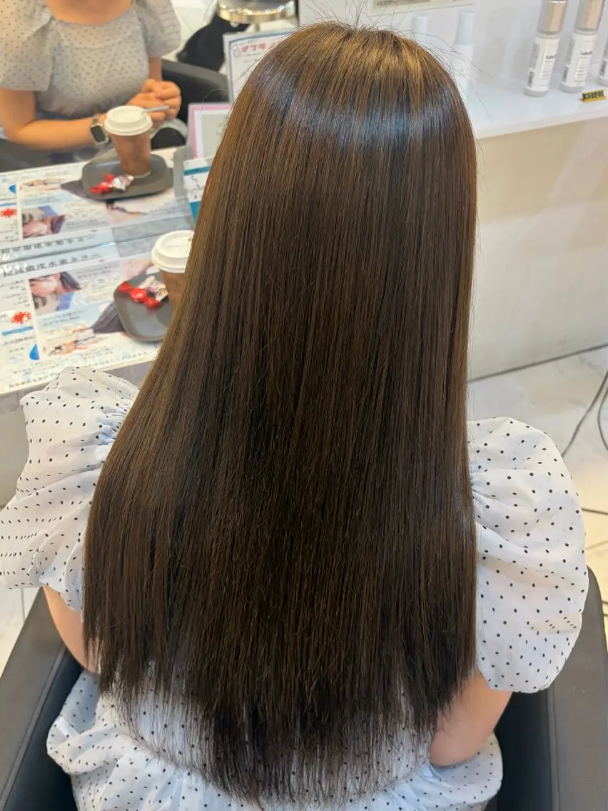 ロング 縮毛矯正 𝐋𝐞𝐞四ツ橋 𝐍𝐞𝐢𝐫𝐨のヘアスタイル