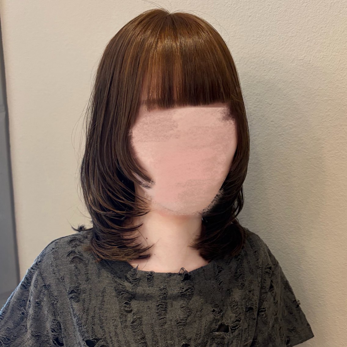 ミディアム カラー ベージュカラー オリーブベージュ レイヤーカット カット ヘアカラー 顔周り/艶カラー /ヘアメ🎀あつはのヘアスタイル