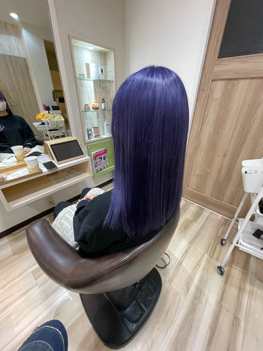 セミロング カラー ブリーチ パープルカラー 🌈派手髪ハイトーン 🌈鈴木亮太🌈のヘアスタイル