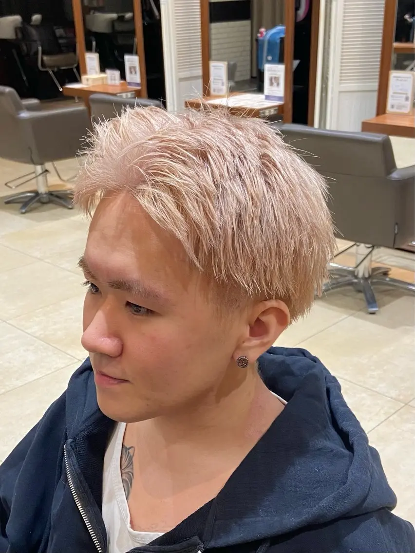 ショート カラー メンズ ベージュカラー 透明感カラー ピンクカラー ピンクベージュ ホワイトピンク フェザーパーマ/ メンズ特化/LUCAのヘアスタイル