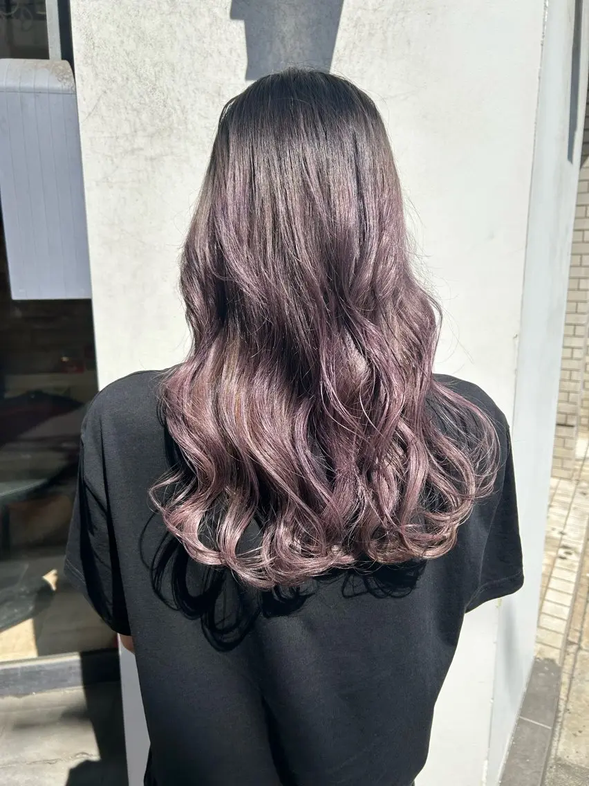 ロング カラー アッシュ ブリーチ ハイトーンカラー パープルカラー パープルアッシュ 佐野 大貴のヘアスタイル