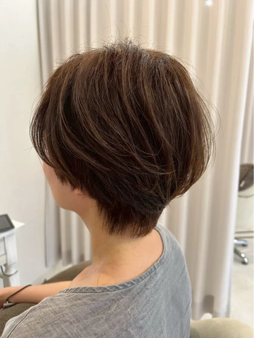 ショート センターパート 韓国ヘア・綾也のヘアスタイル