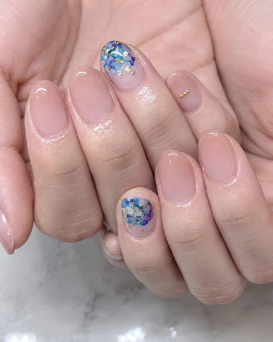 ネイル GLOW×NAIL MAKOTOのネイルデザイン