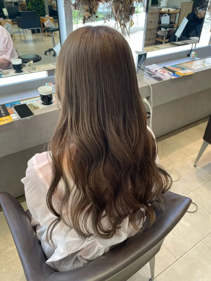 ロング カット ヘアカラー 🩰Lolonois 森ノ宮Aiko🎀のヘアスタイル