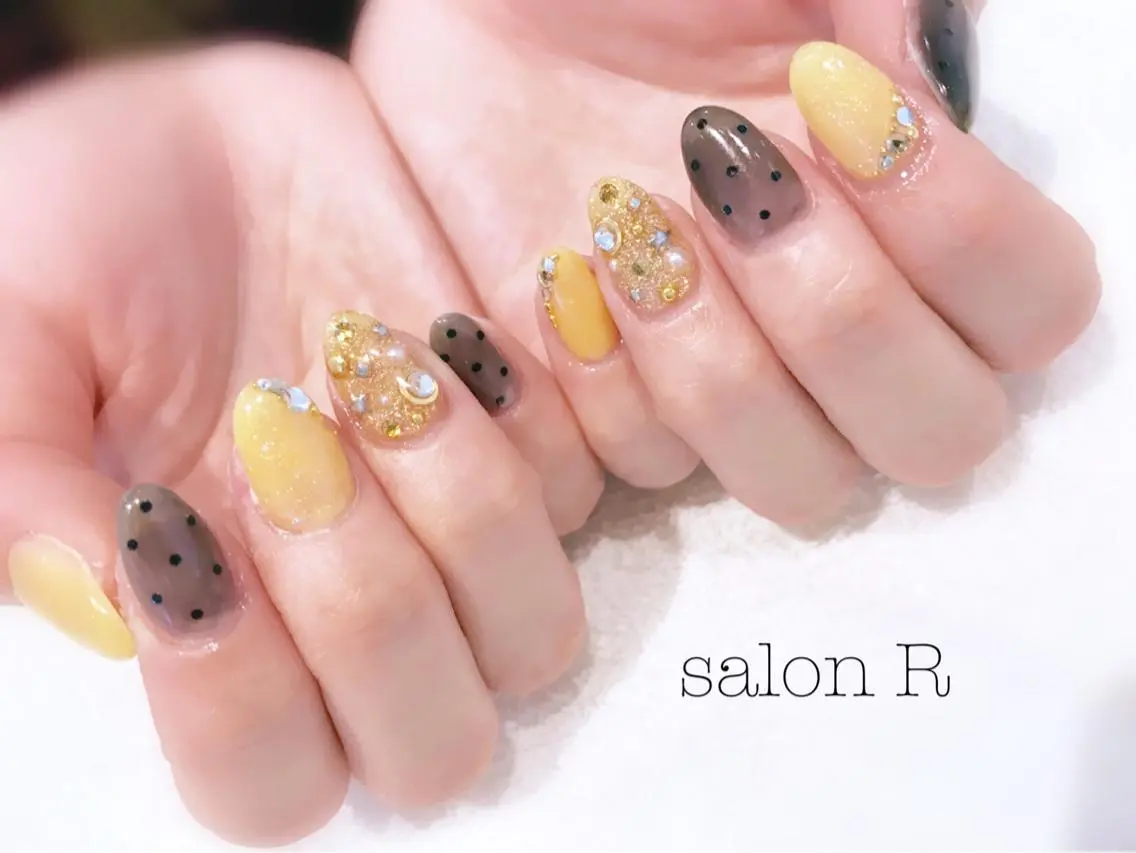 ネイル ドット NARUMI HYODOのネイルデザイン