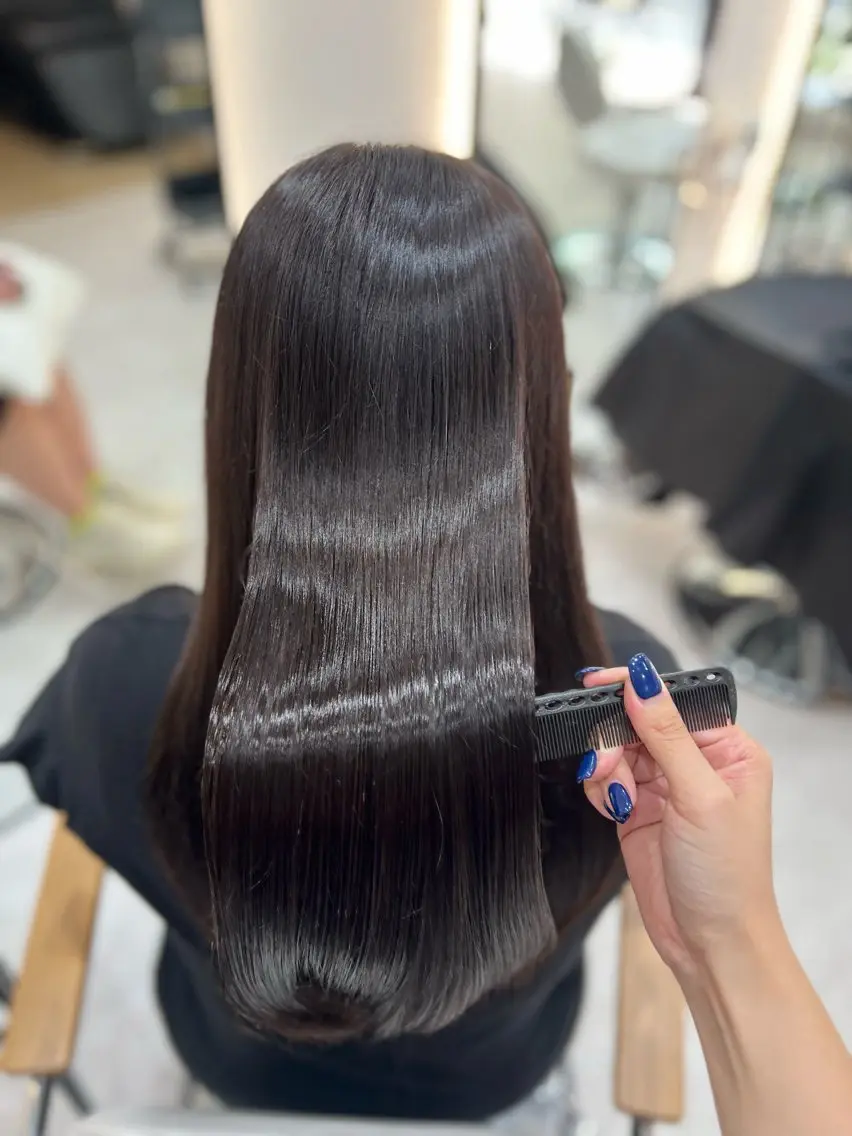 ロング カラー Zina aimiのヘアスタイル