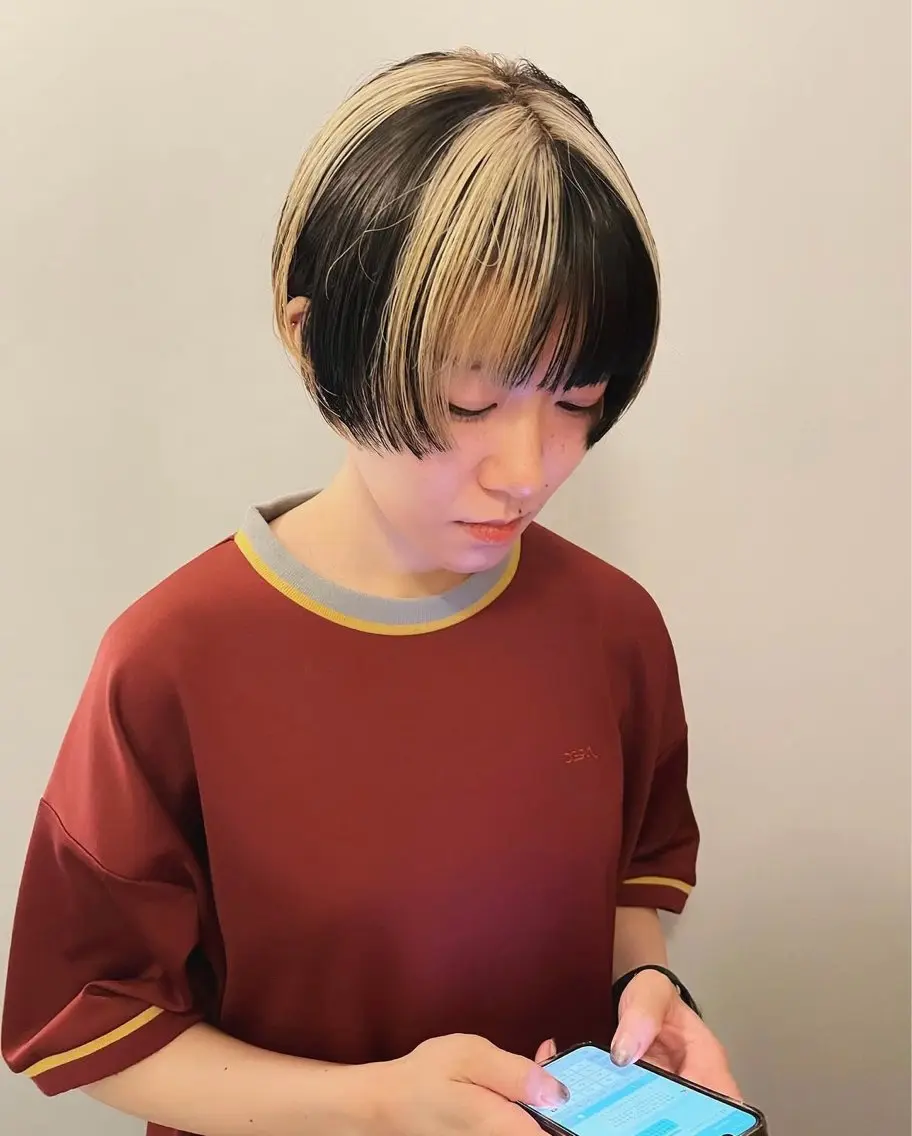 ショート カラー ヘアカラー ショートカットパー マ🫧kotoneのヘアスタイル