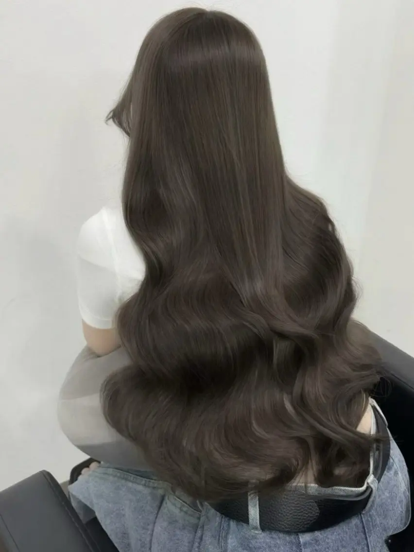 ロング カラー ヘアカラー トリートメント 【ioe 岡本】 🎀NOKO🎀のヘアスタイル