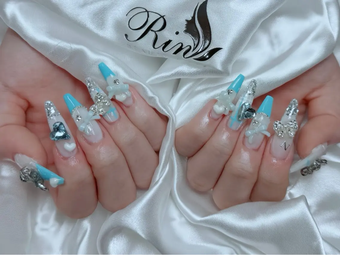 ネイル アニマル柄 ボルドー ブラウン チークネイル フレンチネイル Rin Nail 新大久保店のネイルデザイン