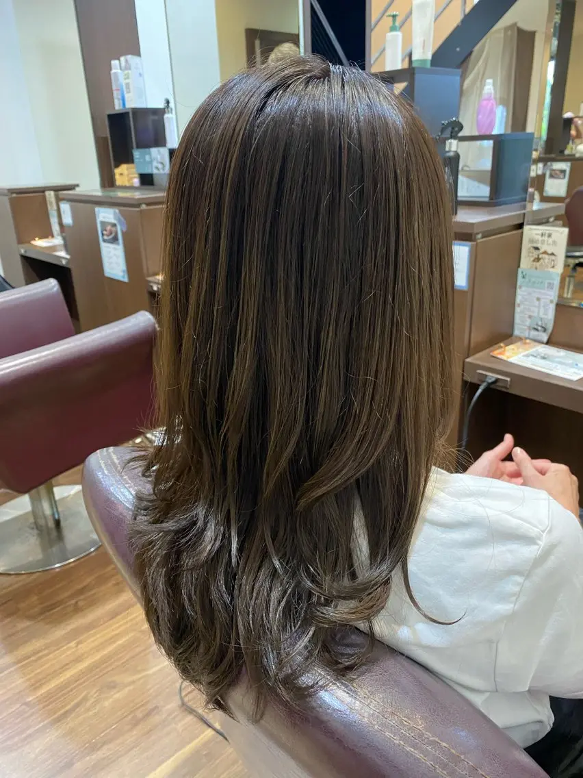 ロング カラー ロングレイヤー グレージュ レイヤーカット ロング 仲井 充のヘアスタイル