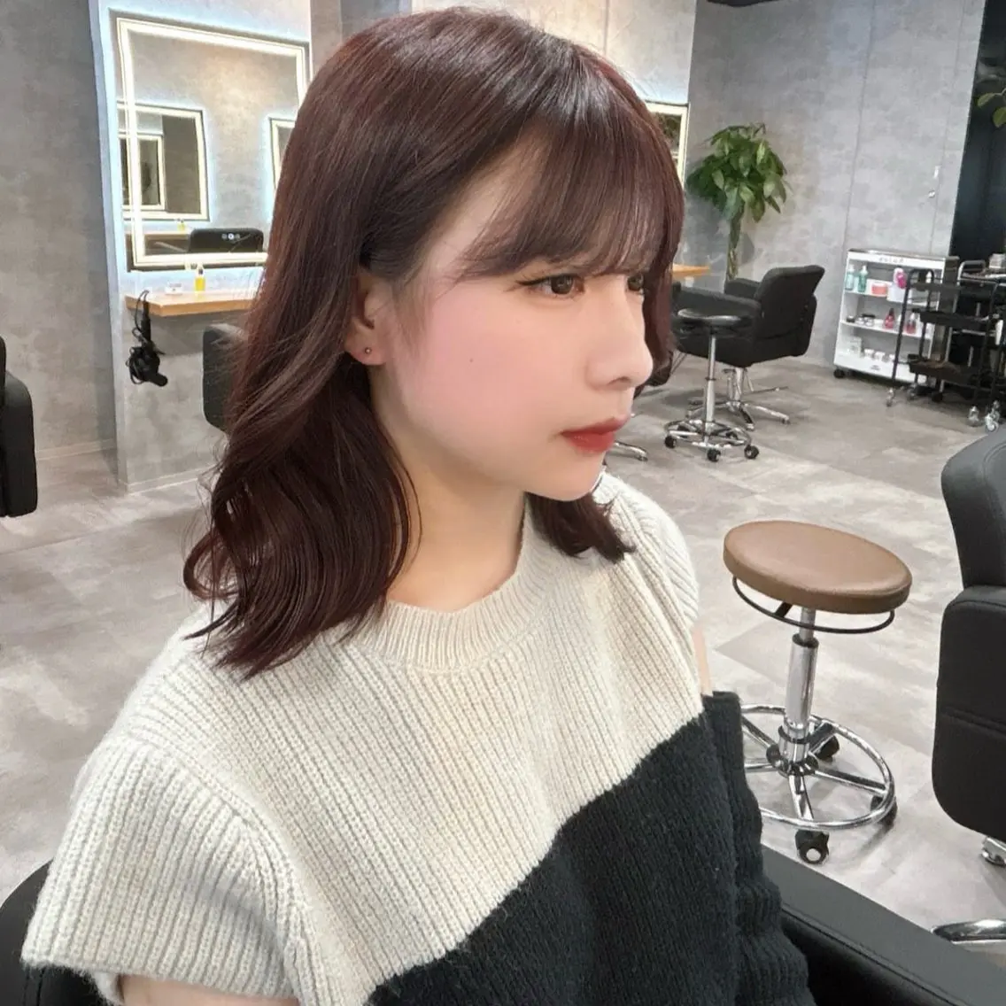 セミロング カラー ヘアカラー ブリーチなしの達人 🌈KAITOのヘアスタイル