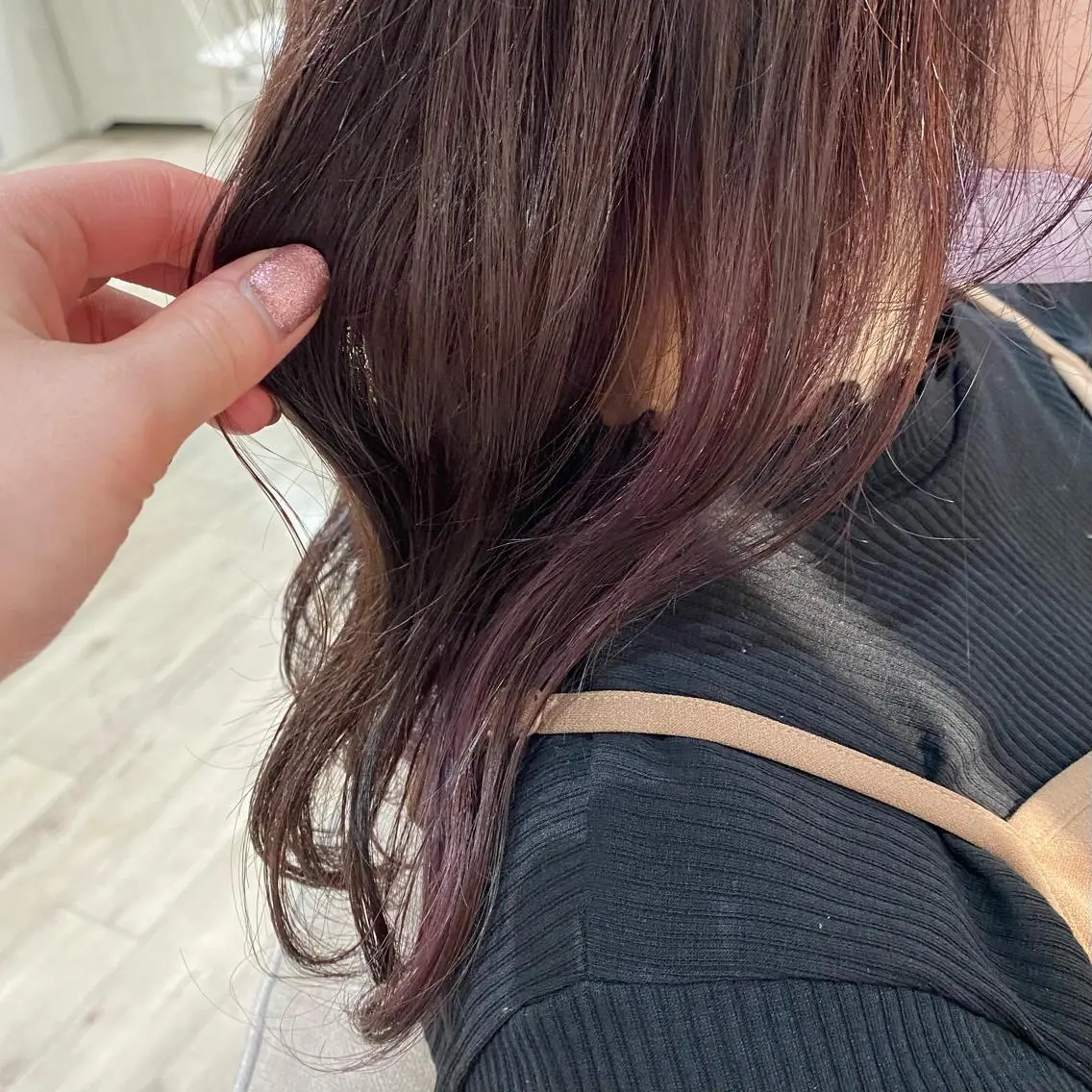 セミロング カラー ブリーチ ラベンダーカラー ブリーチなしカラー 暖色カラー✨️ 門内 梨真のヘアスタイル