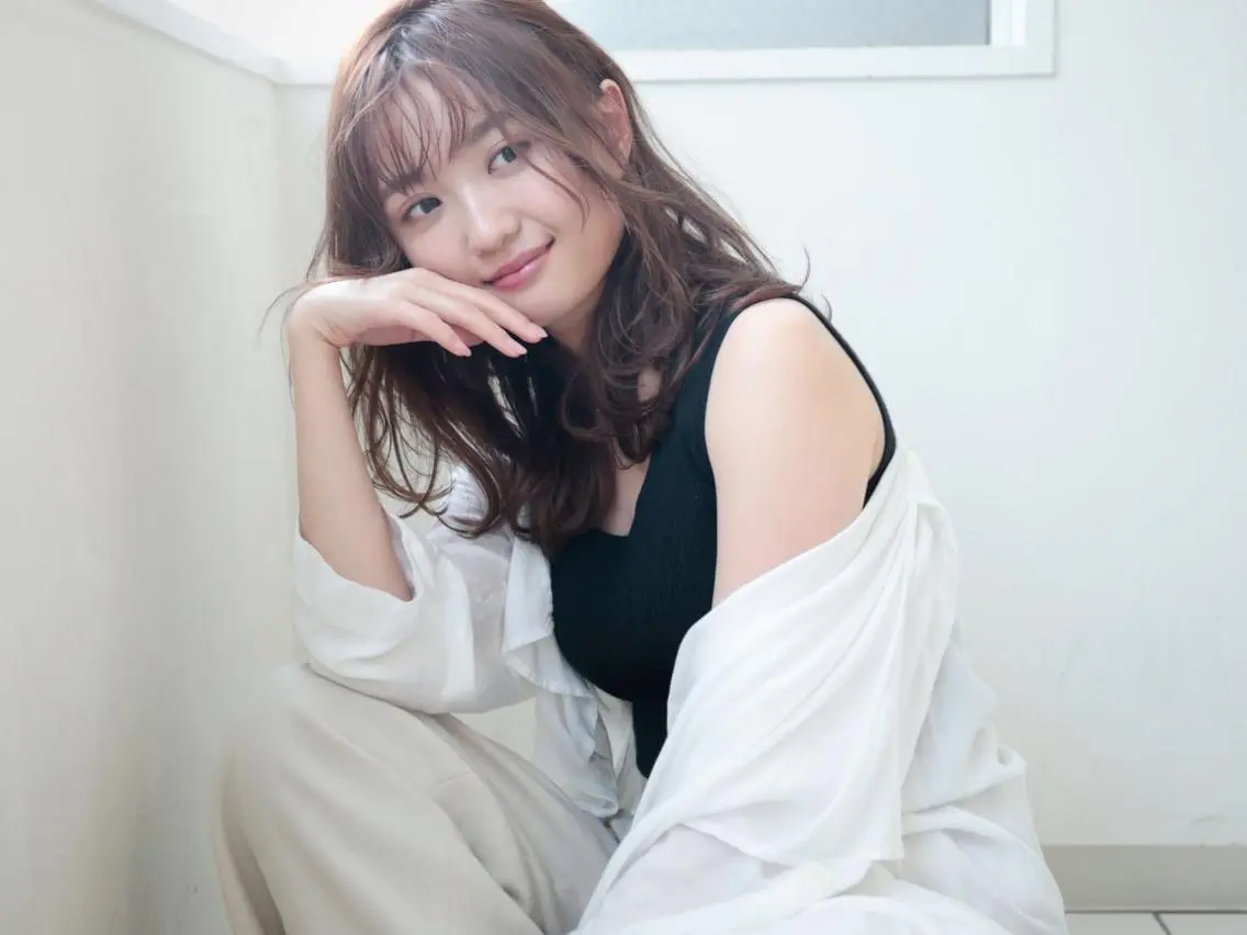 セミロング 美髪矯正・レイヤー 倉友哉のヘアスタイル