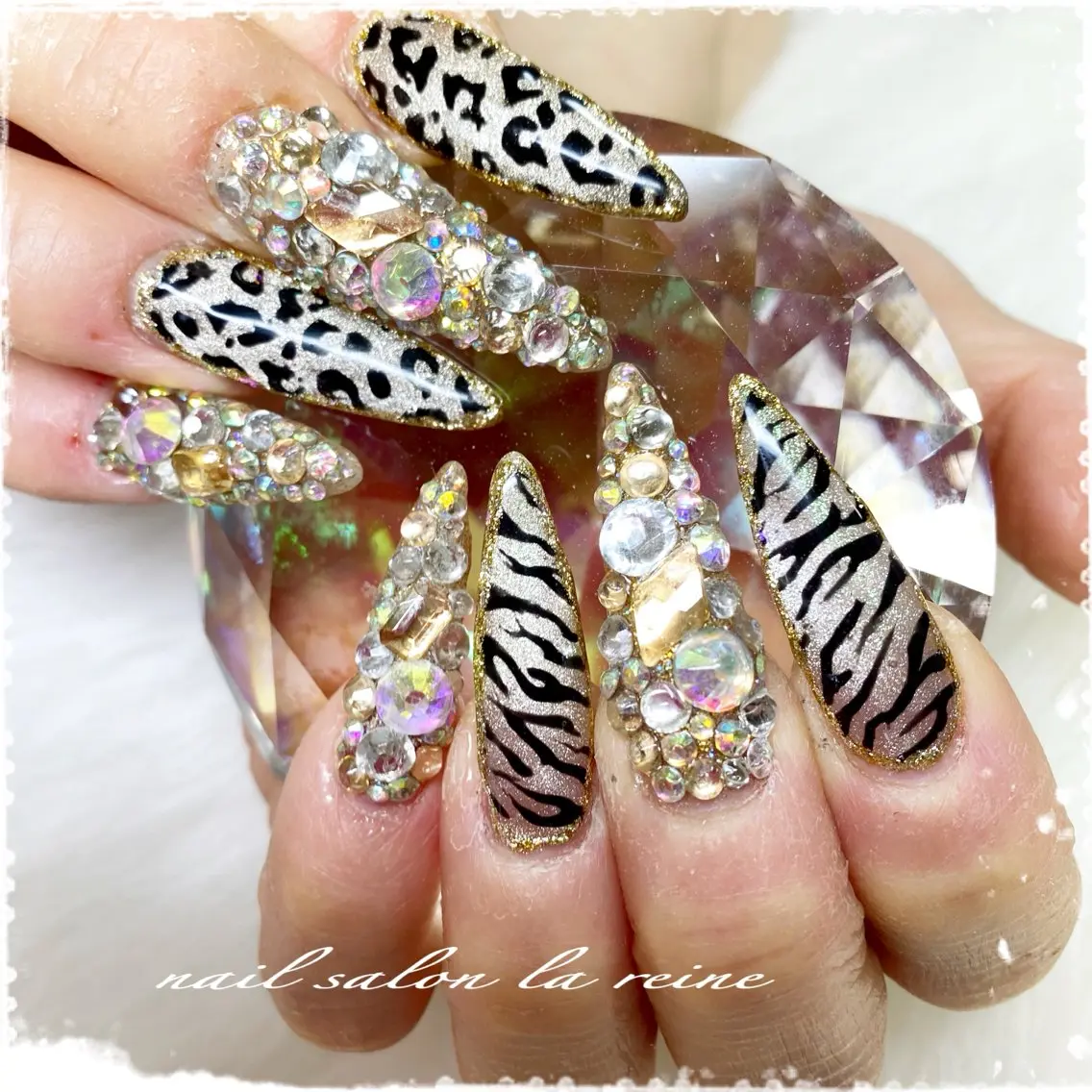 ネイル アニマル柄 アートネイル ロングネイル nail salon la reineのネイルデザイン