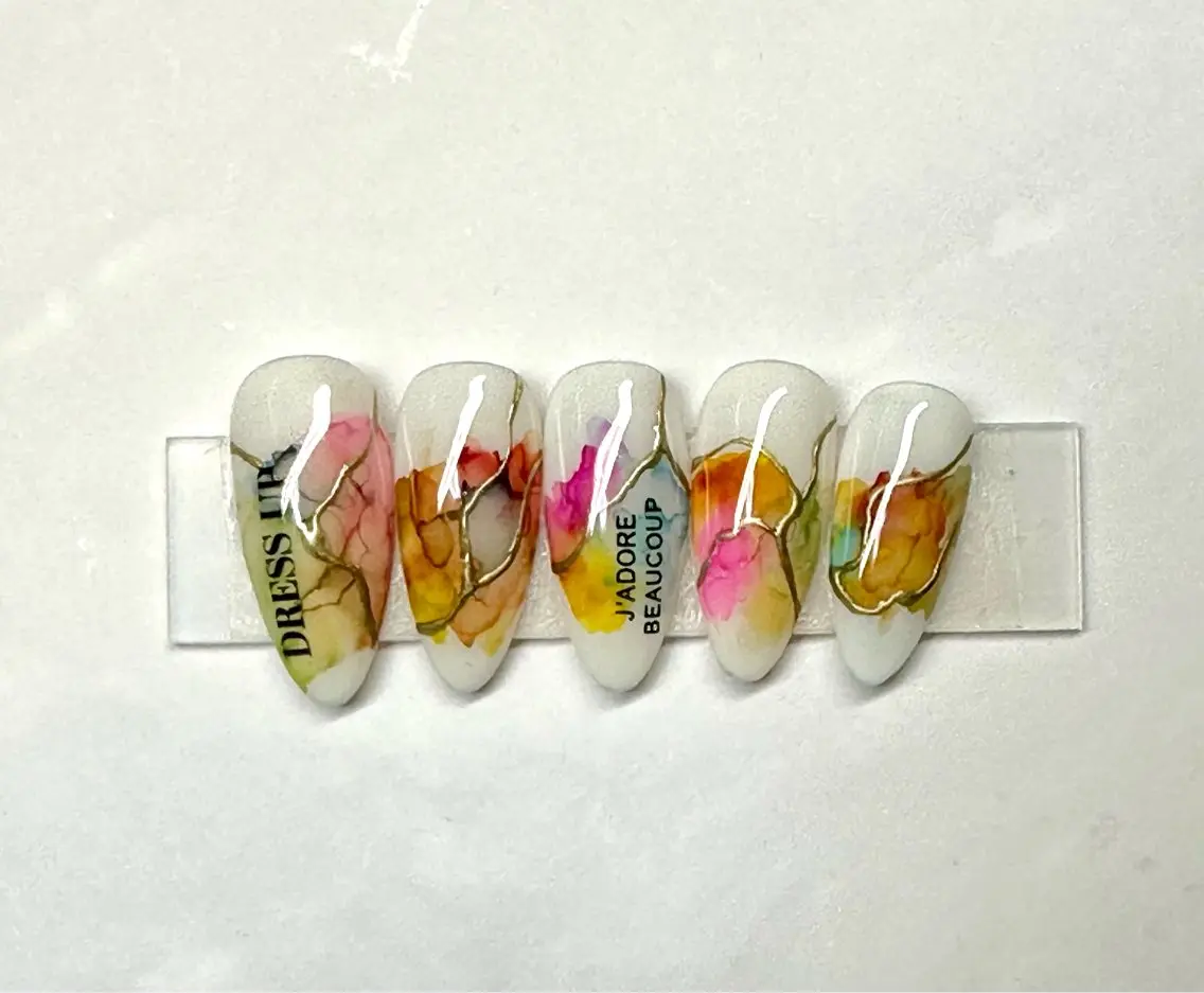 ネイル オーロラネイル ニュアンスネイル 夏ネイル ハンドネイル Mai’s nailのネイルデザイン