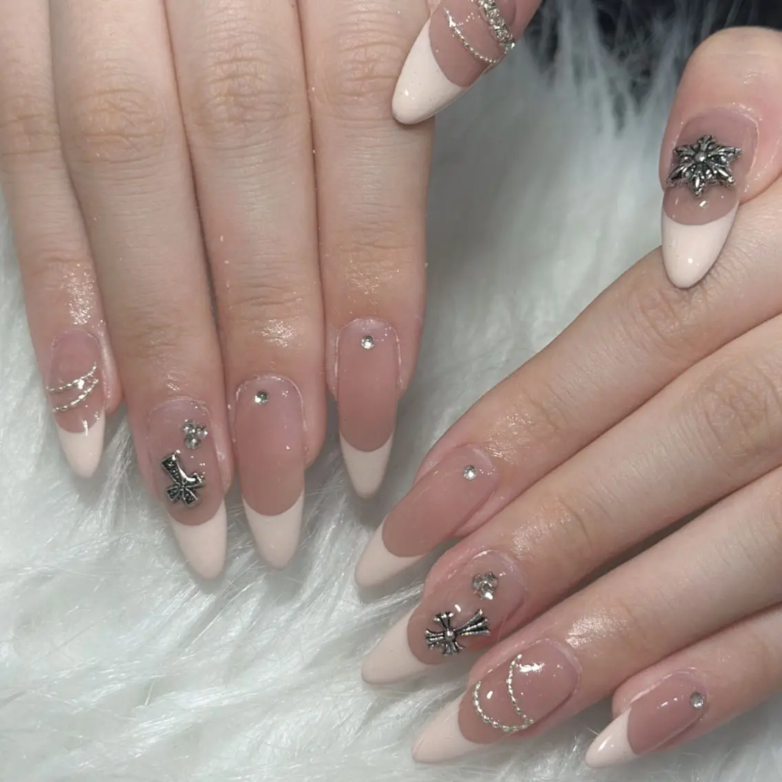ネイル ハンドネイル LAVISH nanamiのネイルデザイン
