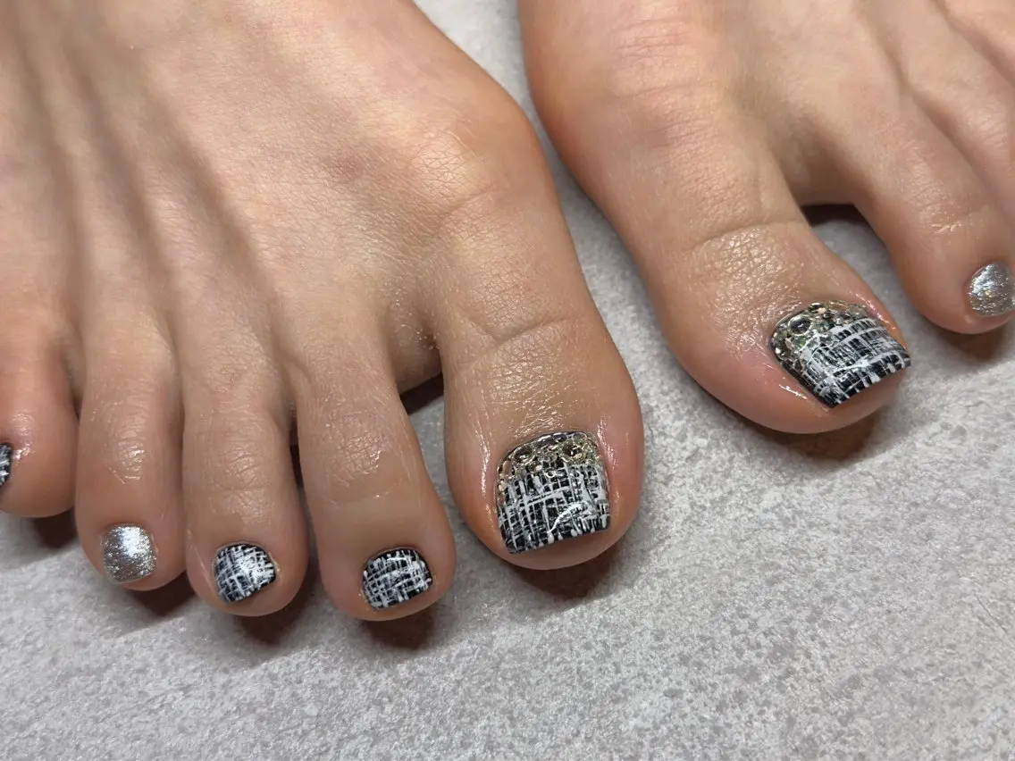 ネイル アートネイル フットネイル ジェルネイル 持ち込み ニュアンスネイル フットネイル 小河 仁美のネイルデザイン