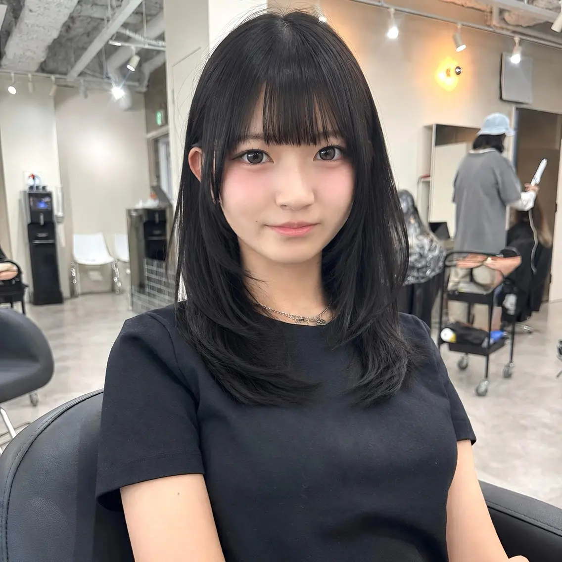 ミディアム カラー カット ヘアカラー トリートメント 🎀レイヤー×透明感 ×髪質改善🎀米田のヘアスタイル