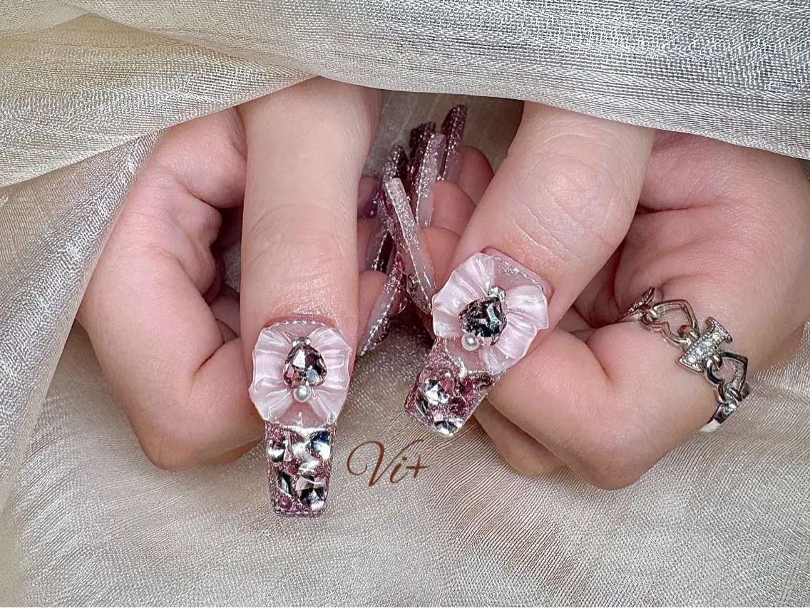 ネイル ✨Nailsalon Vi+✨のネイルデザイン
