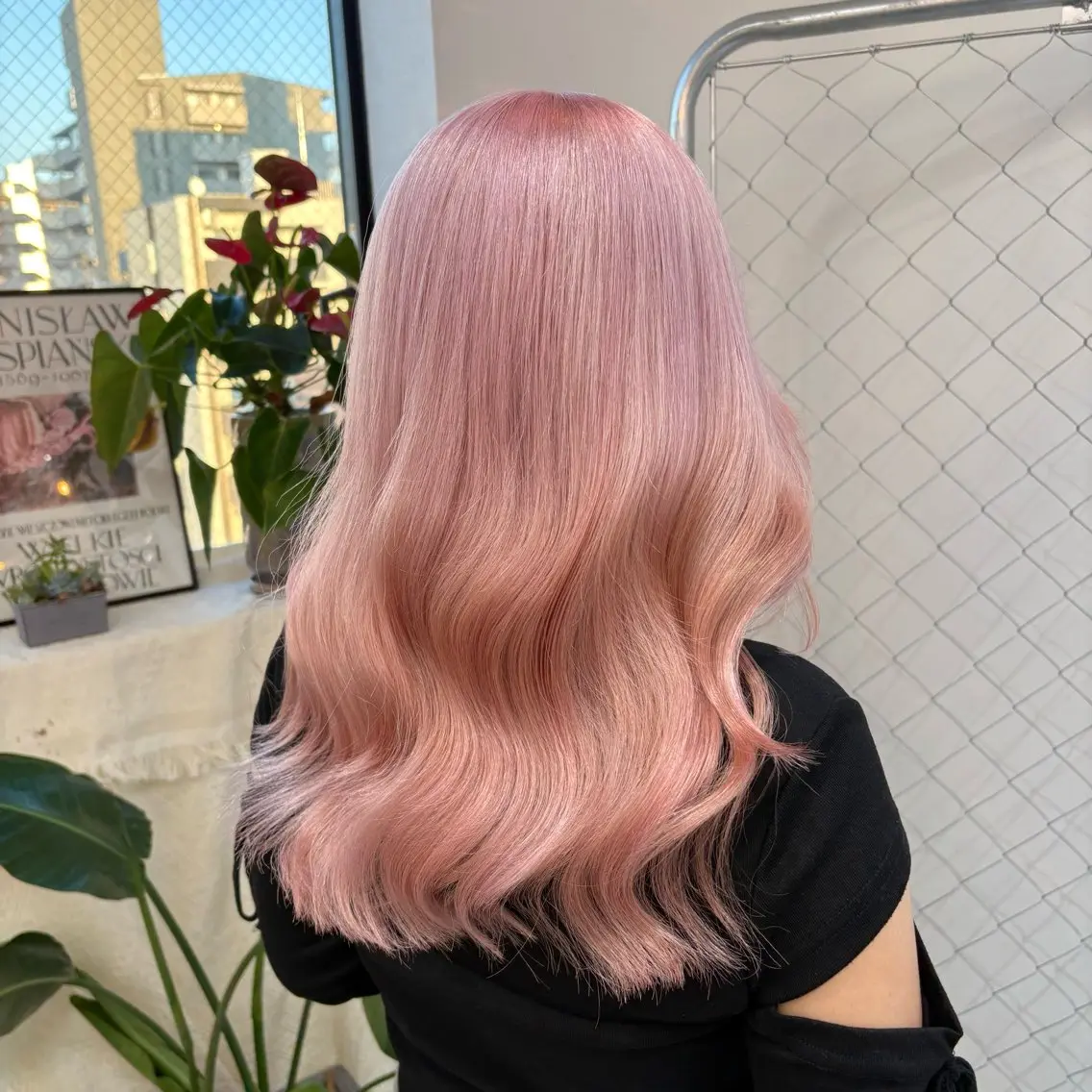 カラー ピンクカラー ヘアカラー トリートメント 💎艶々ハイトーン MOE💍🤍のヘアスタイル