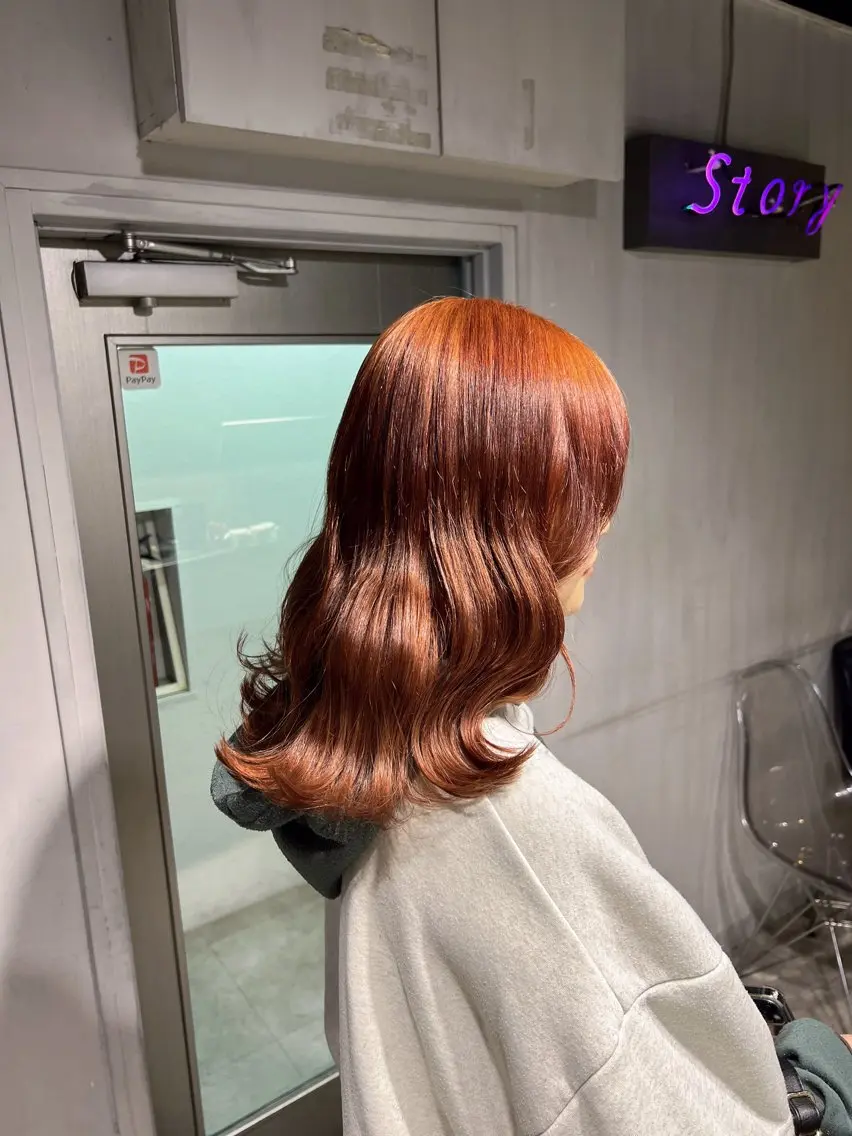 ミディアム カラー ブリーチ オレンジ ヘアカラー トリートメント NANAMI🩵 大人可愛い韓国ヘアのヘアスタイル