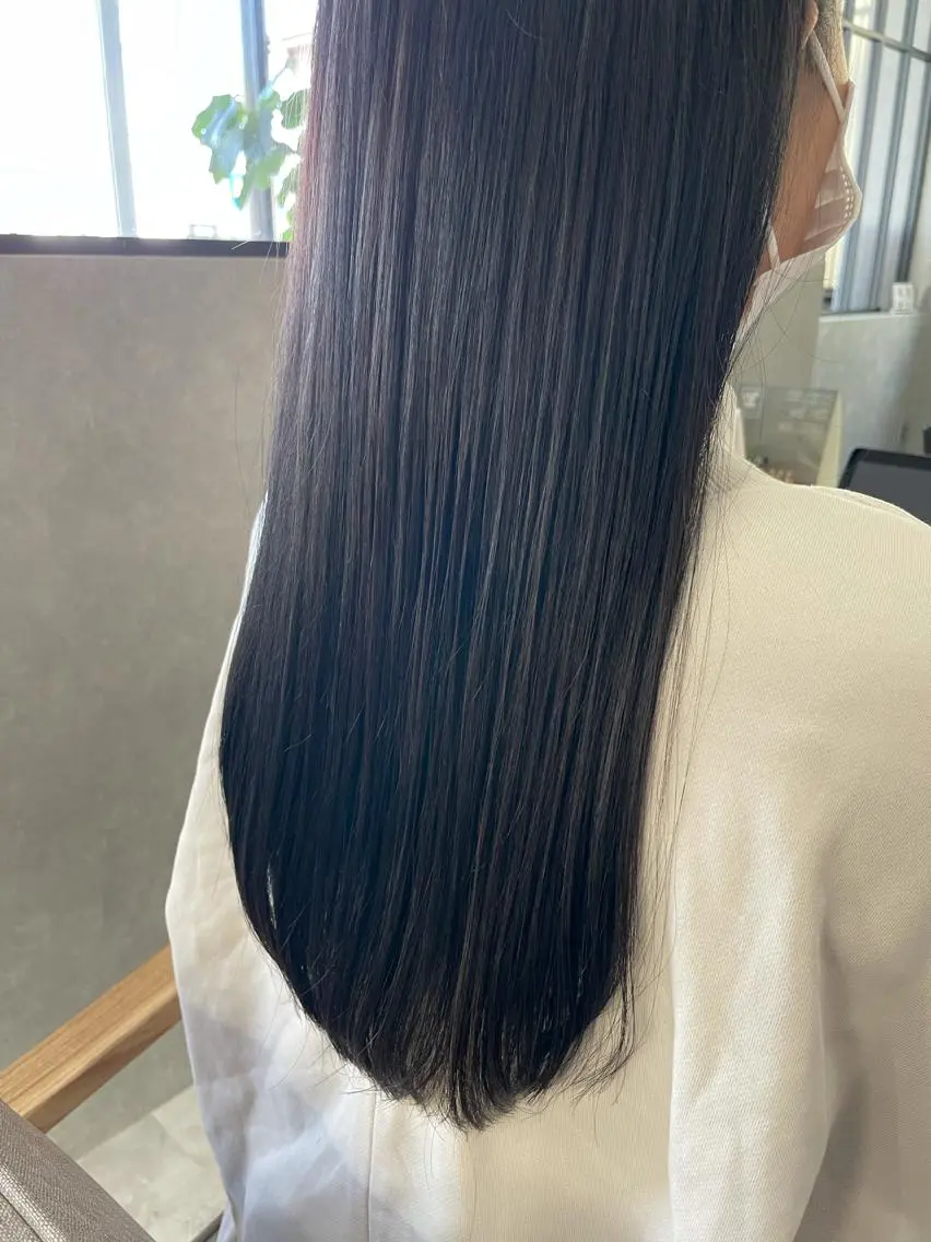 🍀髪質再生バイカルテトリートメント🍀+デザインカット✂︎髪を素髪に🌈+コテ仕上げ🌈の写真