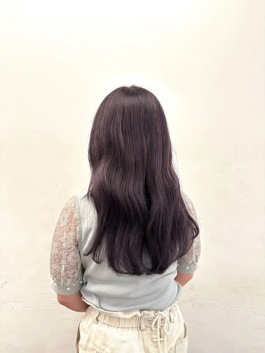 ロング ヘアカラー トリートメント 安丸 結夏のヘアスタイル
