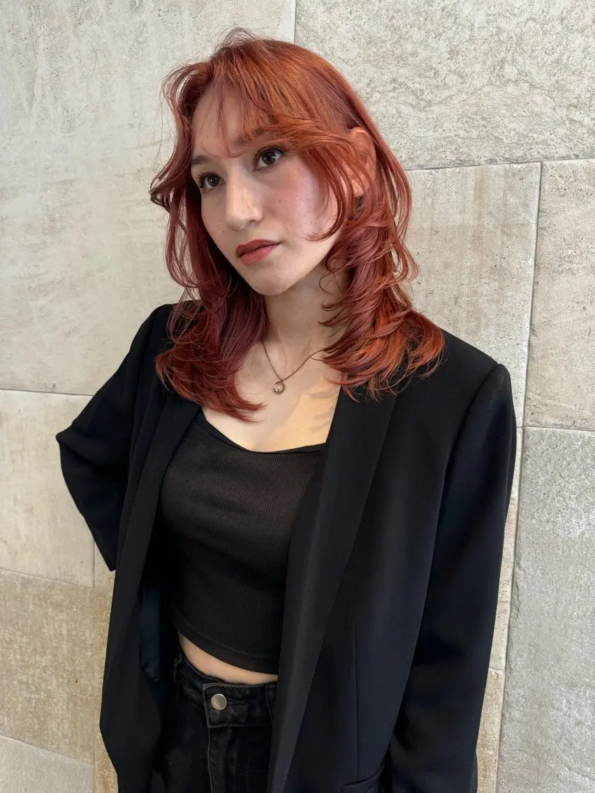 ミディアム レイヤーカット 佐々木 花音のヘアスタイル