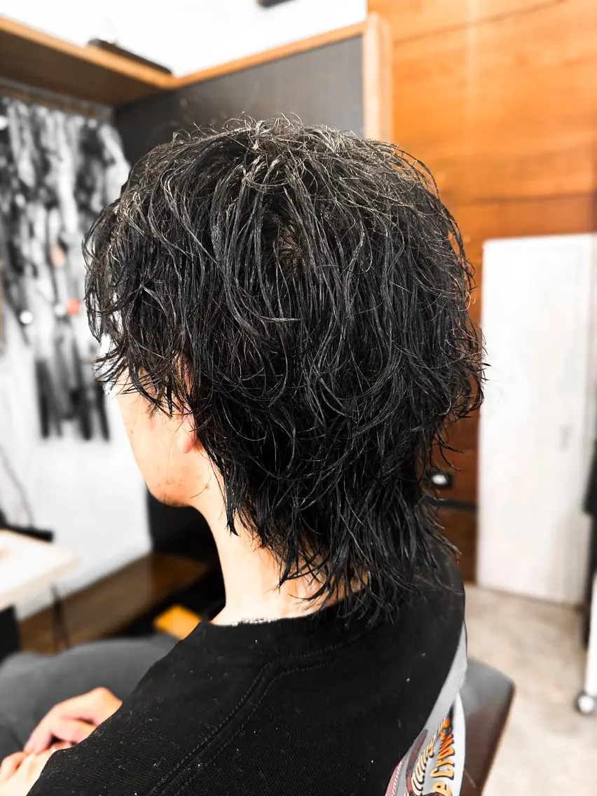 パーマ メンズ センターパート メンズパーマ メンズウルフカット ウルフカット スパイラルパーマ カット パーマ ブリーチカラー🔥 パーマ【佐々木凌平】のヘアスタイル