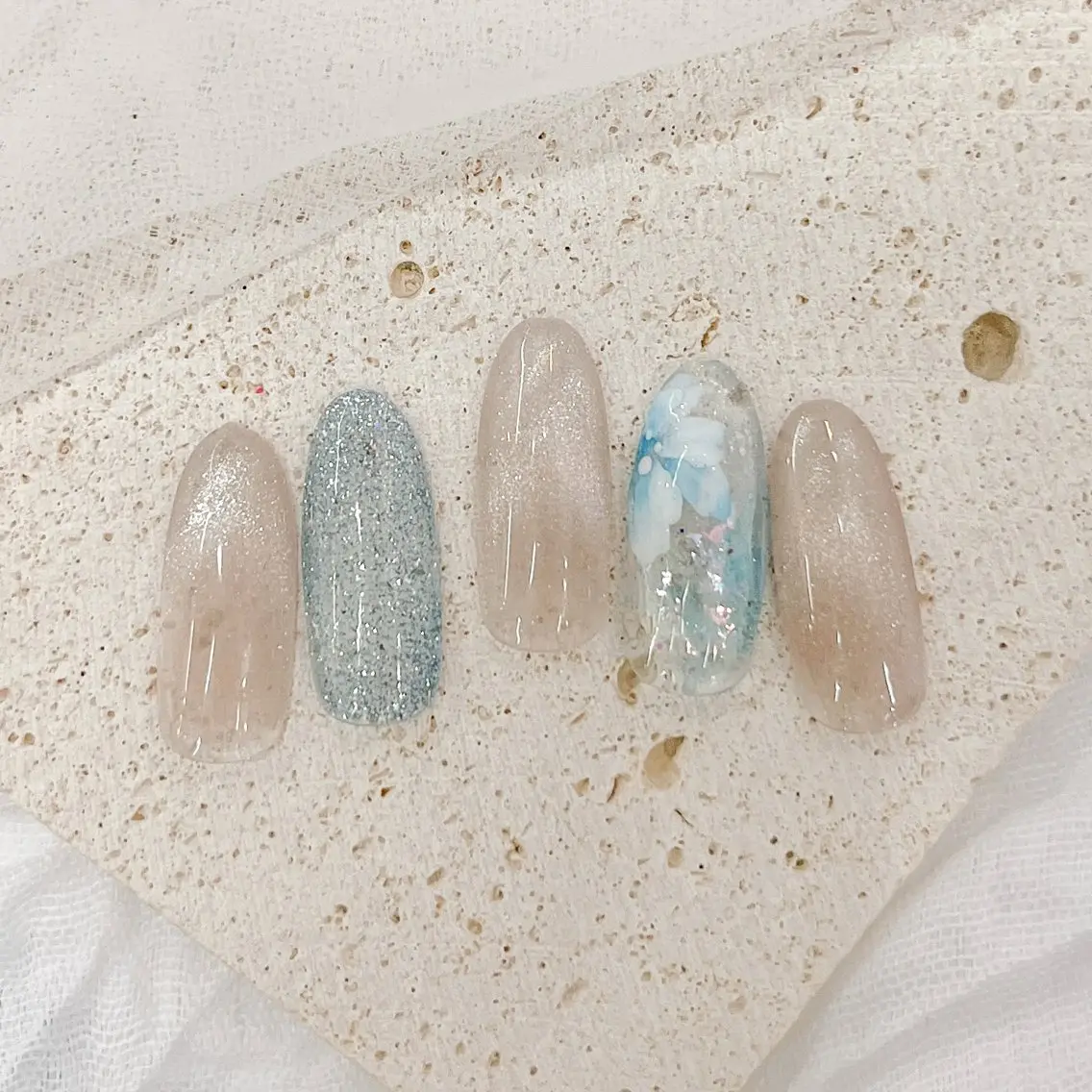 ネイル フラワーネイル 春ネイル ハンドネイル NailSalon CutiePutiのネイルデザイン
