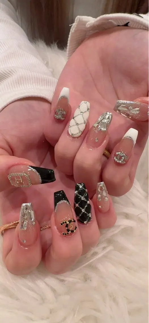 ネイル Tinaネイル 難波のネイルデザイン